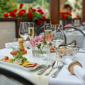 Vorspeise und Sekt-Gedeck im Gasthaus goldener Engel